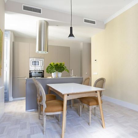Precioso Apt En La Plaza De La Paja Latina Madrid Esterno foto