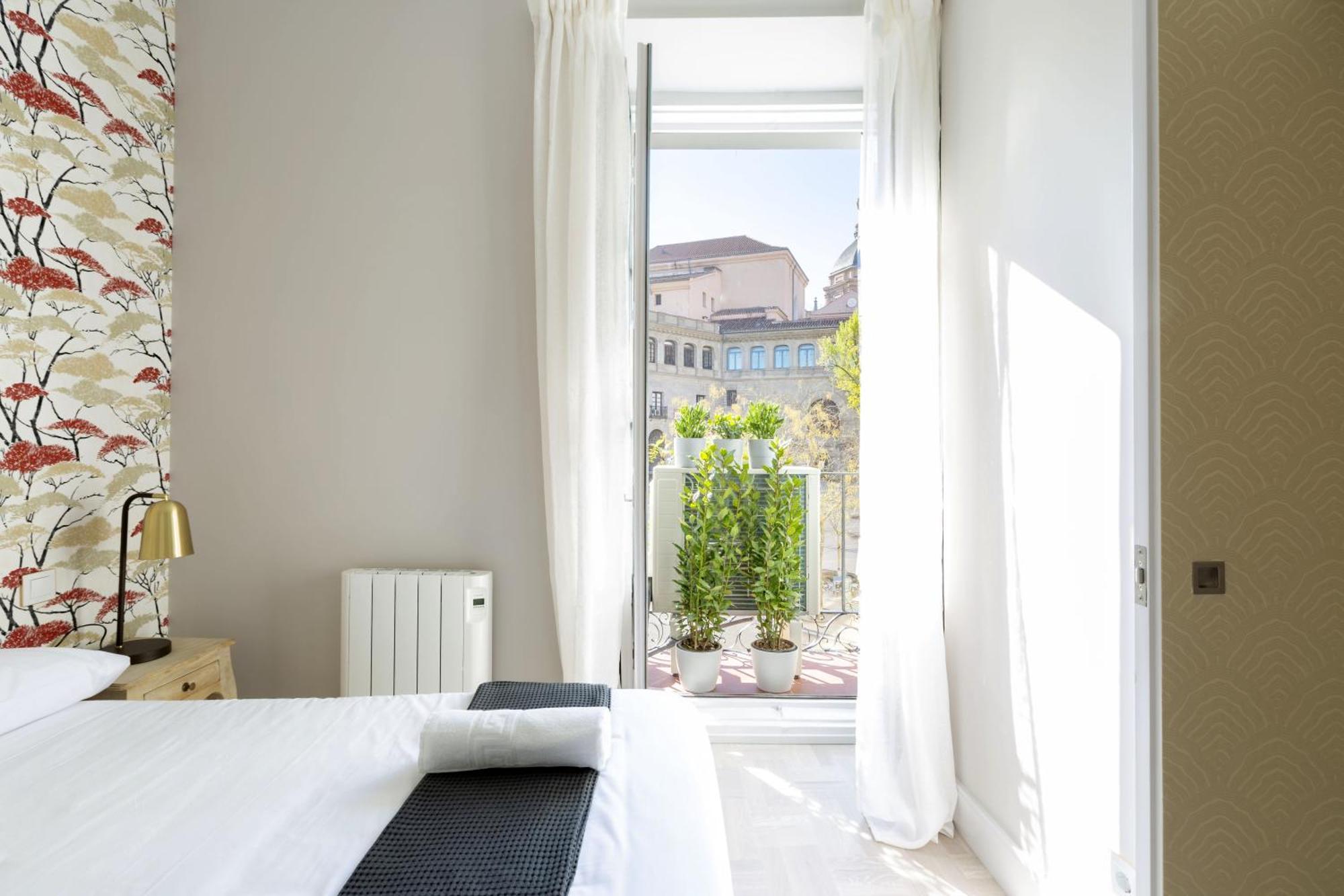 Precioso Apt En La Plaza De La Paja Latina Madrid Esterno foto